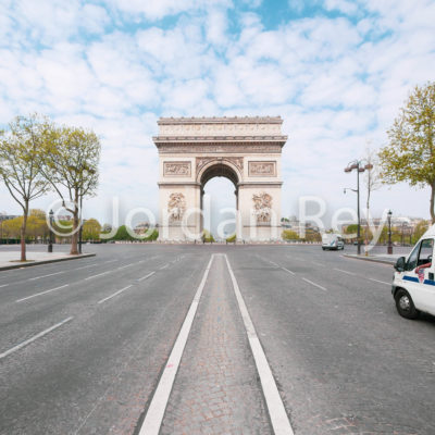 Paris confiné, Paris surveillé